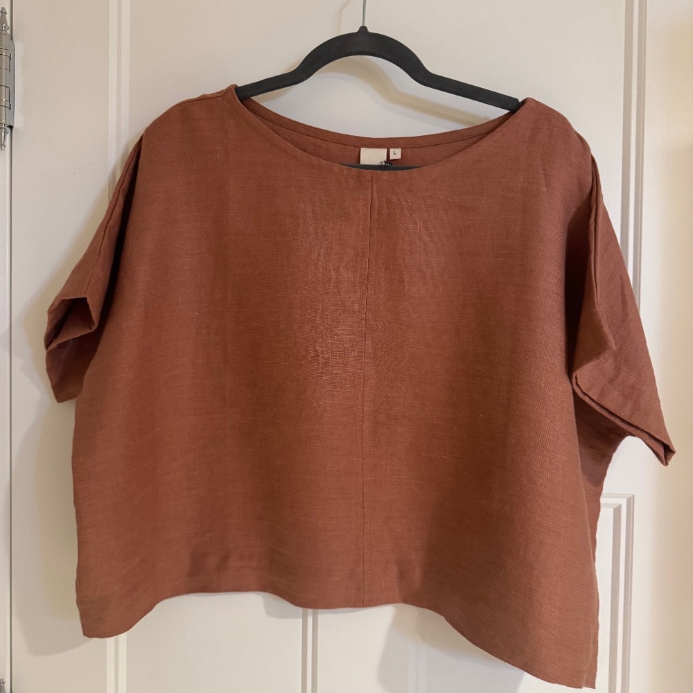 NWT Seek Shelter Sonny  Tee